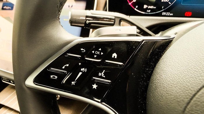 2025 Mercedes-Benz E-Class E200