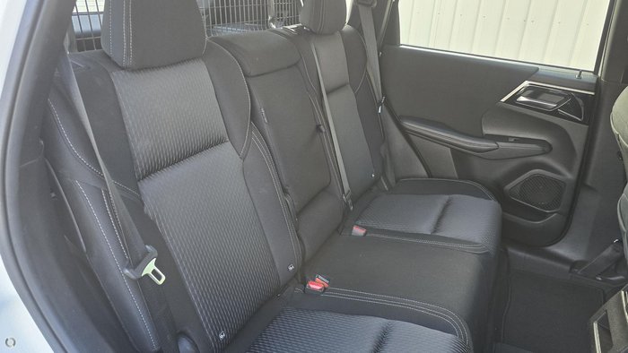 2023 Mitsubishi Outlander ES