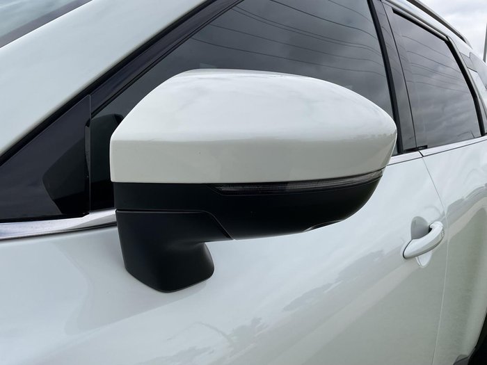 2024 Nissan Pathfinder ST-L