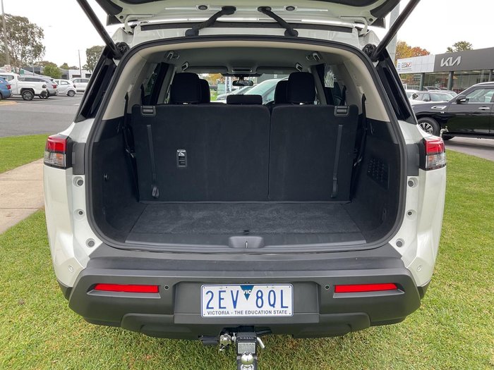 2024 Nissan Pathfinder ST-L