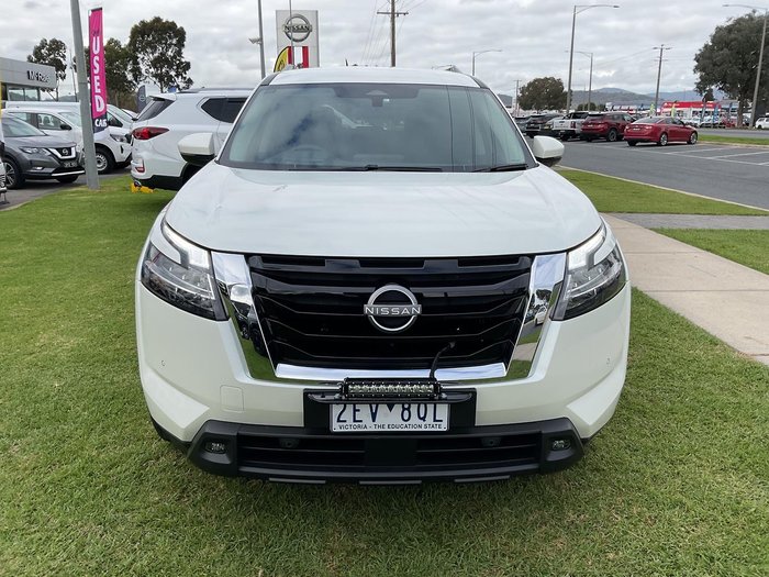 2024 Nissan Pathfinder ST-L