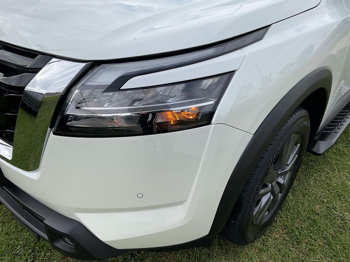 2024 Nissan Pathfinder ST-L