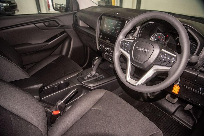 2026 Isuzu D-MAX SX