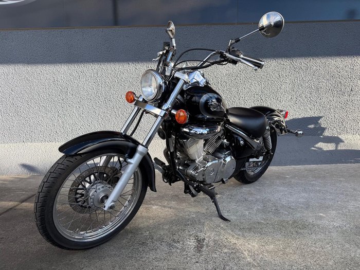 2000 Suzuki Intruder 250LC (VL250)