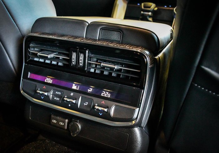 2022 Toyota Landcruiser VX