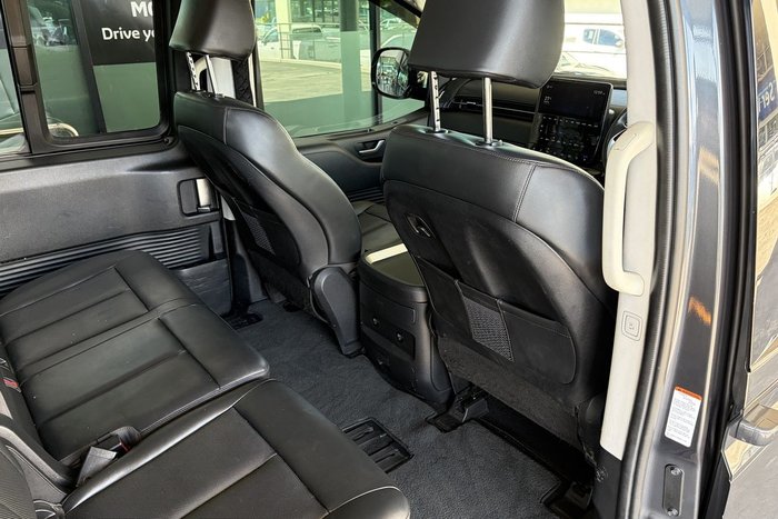 2021 Hyundai STARIA Highlander