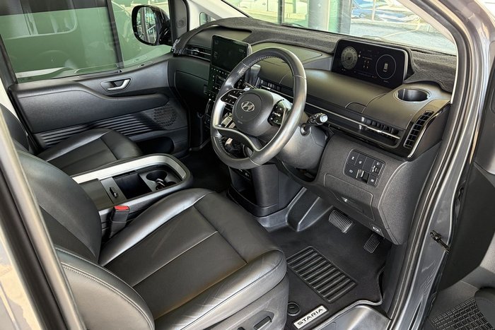 2021 Hyundai STARIA Highlander