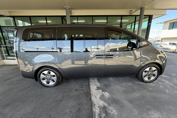 2021 Hyundai STARIA Highlander