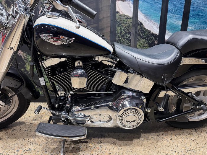 2005 Harley-Davidson Fat Boy 88 EFI (FLSTFI) Softail Black