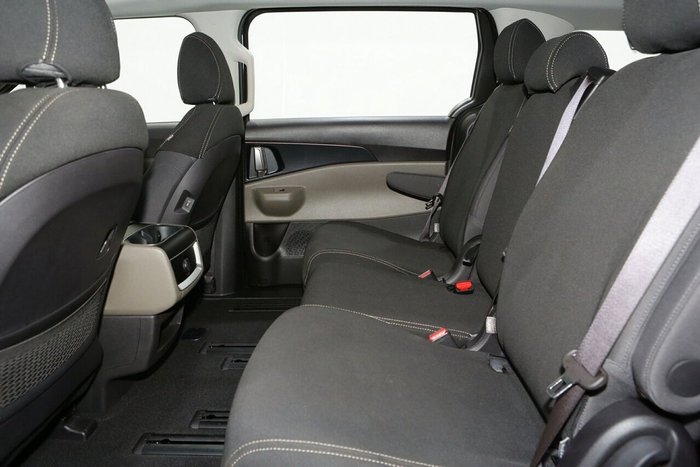 2025 Kia Carnival S