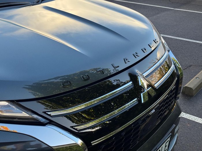 2025 Mitsubishi Outlander PHEV Exceed