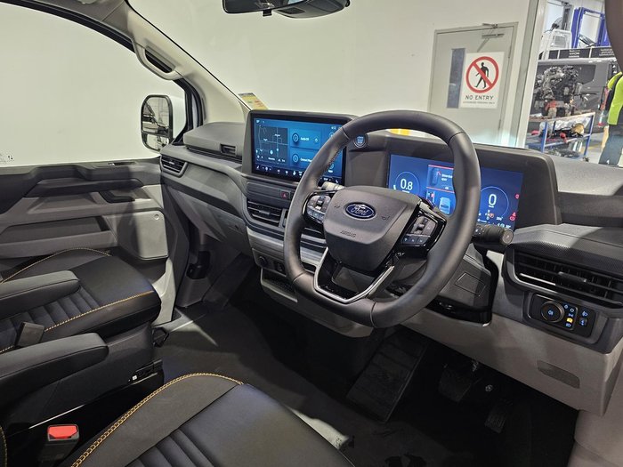 2025 Ford Transit Custom Trail LWB