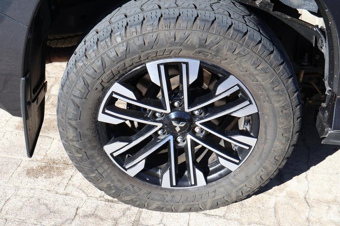 2020 Mitsubishi Pajero Sport GLS