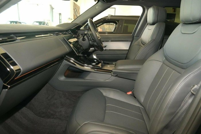 2025 Land Rover Range Rover Sport D250 Dynamic SE