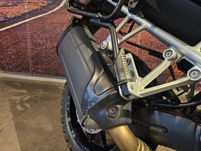 2016 Suzuki V-Strom 1000 ABS (DL1000A) V-Strom Red