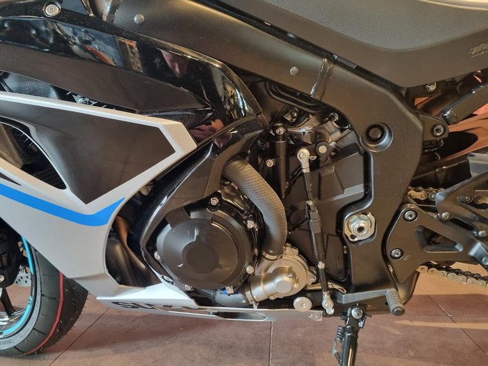 2025 Suzuki GSX-R1000 ABS GSX-R Silver