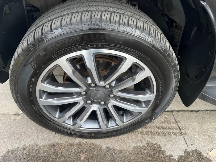2022 Ford Everest Titanium