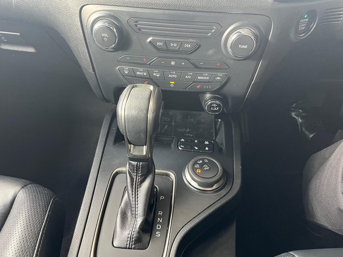 2022 Ford Everest Titanium