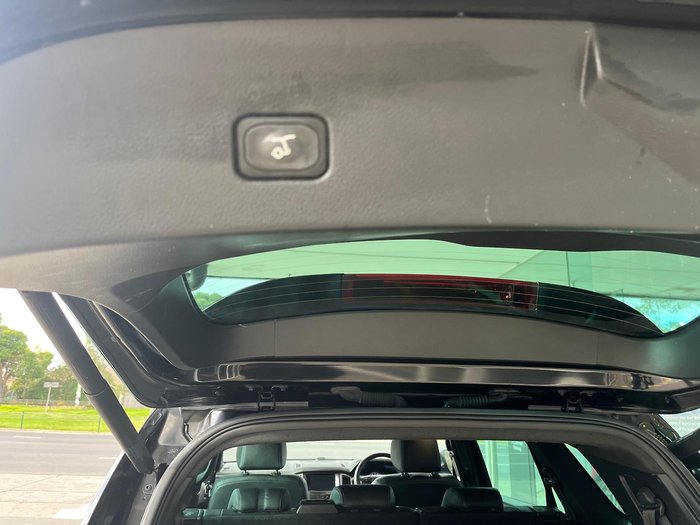 2022 Ford Everest Titanium