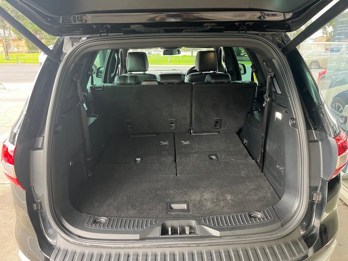 2022 Ford Everest Titanium