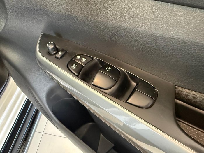 2021 Nissan Navara ST