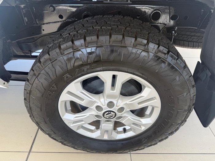 2021 Nissan Navara ST