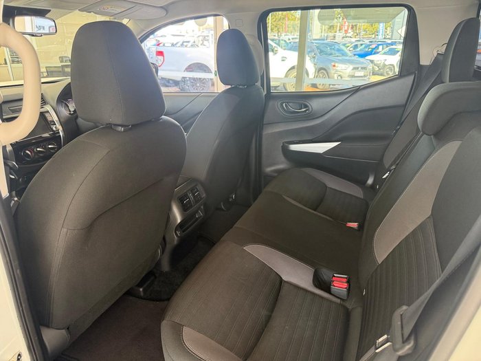 2021 Nissan Navara ST