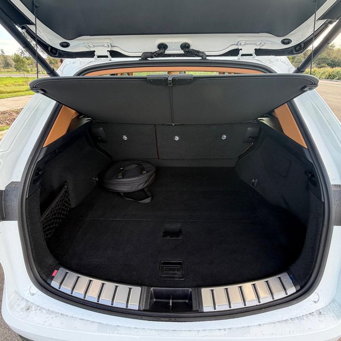 2026 Lexus NX 450h+ Luxury
