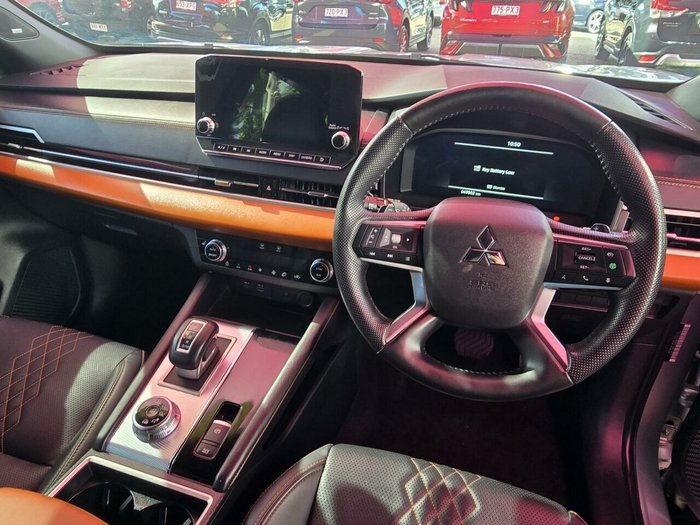 2023 Mitsubishi Outlander Exceed Tourer