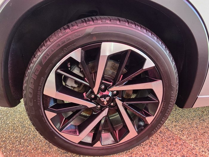 2023 Mitsubishi Outlander Exceed Tourer