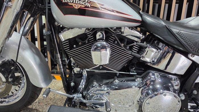 Harley-Davidson 2010 HARLEY-DAVIDSON 1584CC FLSTF FAT BOY SILVER