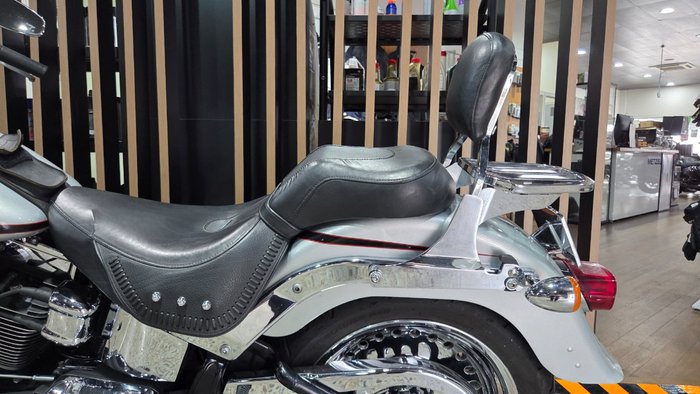 Harley-Davidson 2010 HARLEY-DAVIDSON 1584CC FLSTF FAT BOY SILVER
