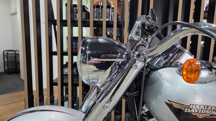 Harley-Davidson 2010 HARLEY-DAVIDSON 1584CC FLSTF FAT BOY SILVER