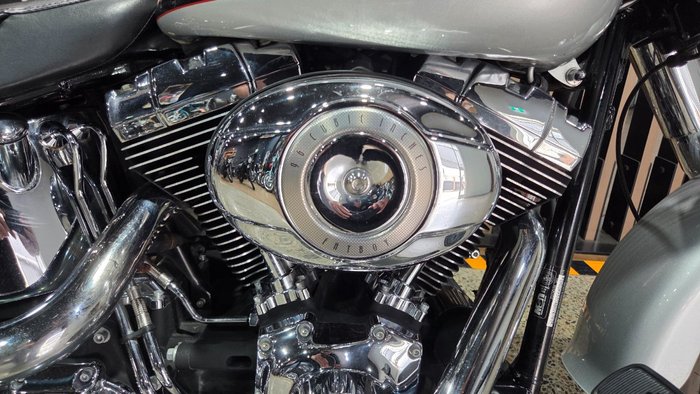 Harley-Davidson 2010 HARLEY-DAVIDSON 1584CC FLSTF FAT BOY SILVER