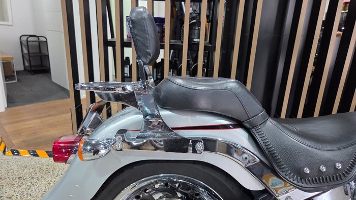 Harley-Davidson 2010 HARLEY-DAVIDSON 1584CC FLSTF FAT BOY SILVER