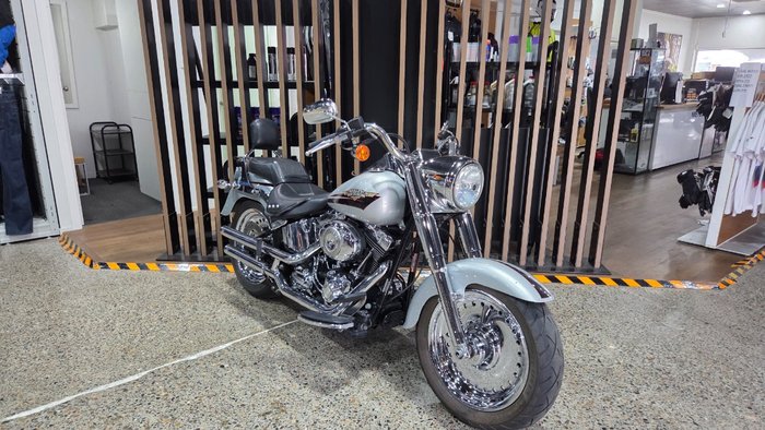 Harley-Davidson 2010 HARLEY-DAVIDSON 1584CC FLSTF FAT BOY SILVER
