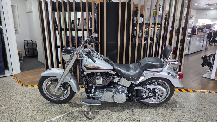 Harley-Davidson 2010 HARLEY-DAVIDSON 1584CC FLSTF FAT BOY SILVER