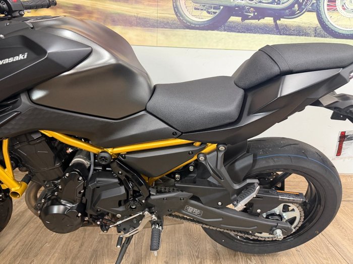 2026 Kawasaki Z 650 S ER650WTFNW GREY/BLACK