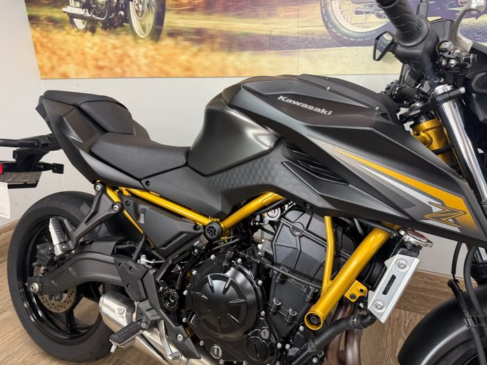 2026 Kawasaki Z 650 S ER650WTFNW GREY/BLACK