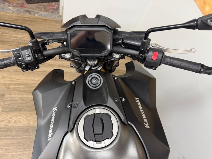 2026 Kawasaki Z 650 S ER650WTFNW GREY/BLACK