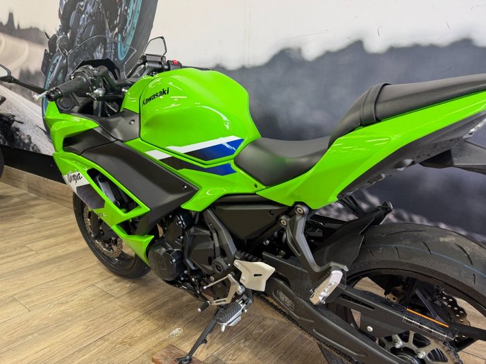 2026 Kawasaki NINJA 650 LIME GREEN