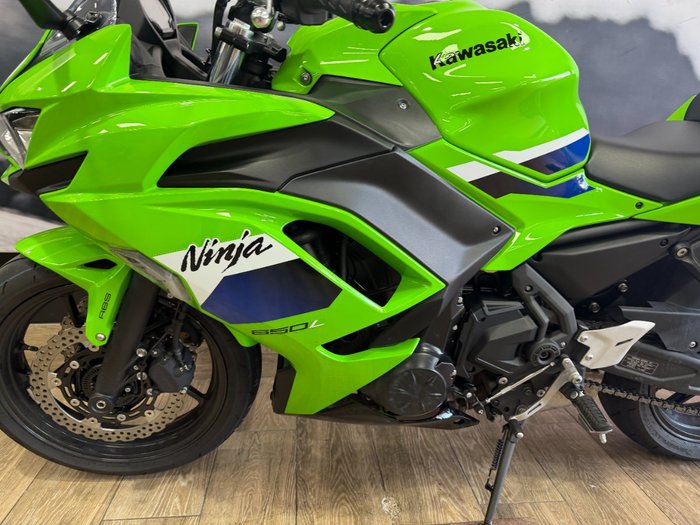 2026 Kawasaki NINJA 650 LIME GREEN