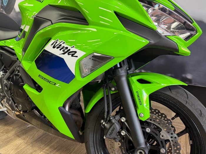2026 Kawasaki NINJA 650 LIME GREEN