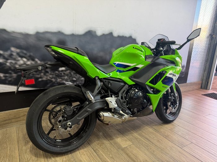 2026 Kawasaki NINJA 650 LIME GREEN