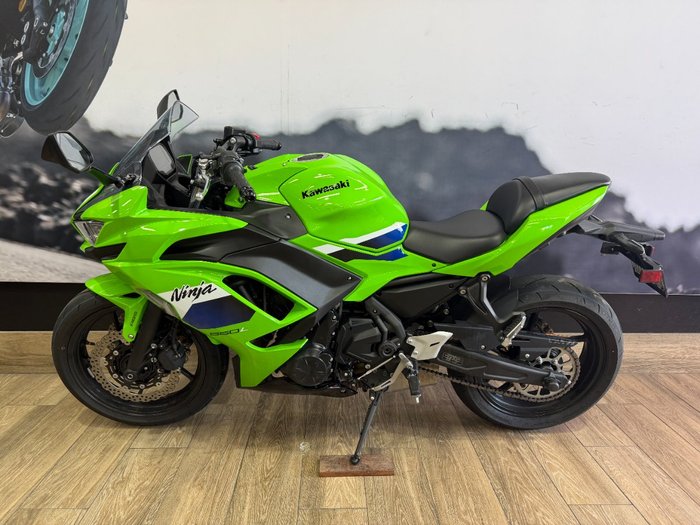 2026 Kawasaki NINJA 650 LIME GREEN