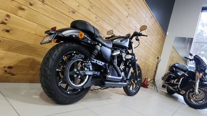 2017 HARLEY-DAVIDSON XL883 IRON 883