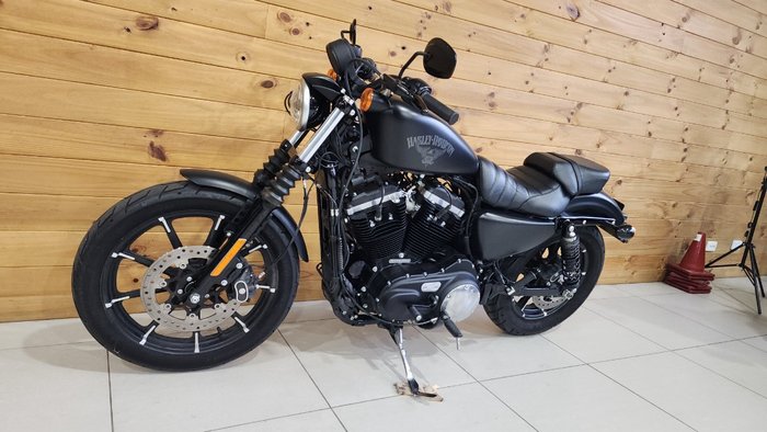 2017 HARLEY-DAVIDSON XL883 IRON 883