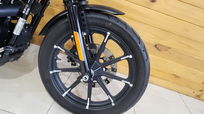 2017 HARLEY-DAVIDSON XL883 IRON 883