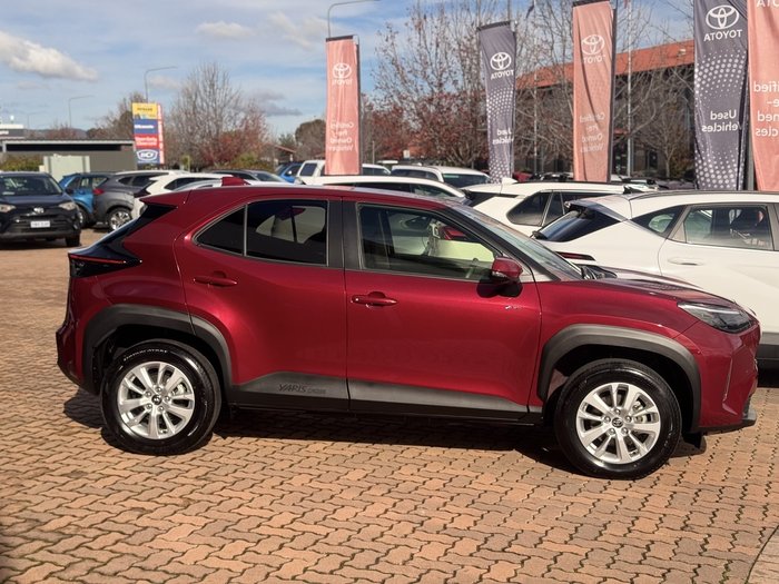2025 Toyota Yaris Cross GXL