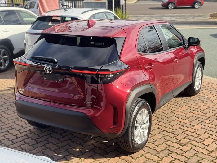 2025 Toyota Yaris Cross GXL